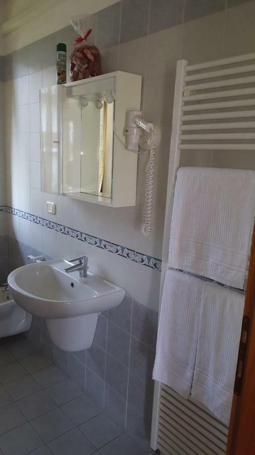 Casa Angela Apartment Colà Екстериор снимка